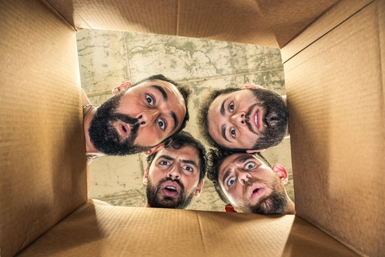 תמונת מופע: סוף תרנגול | בכורה | תיאטרון